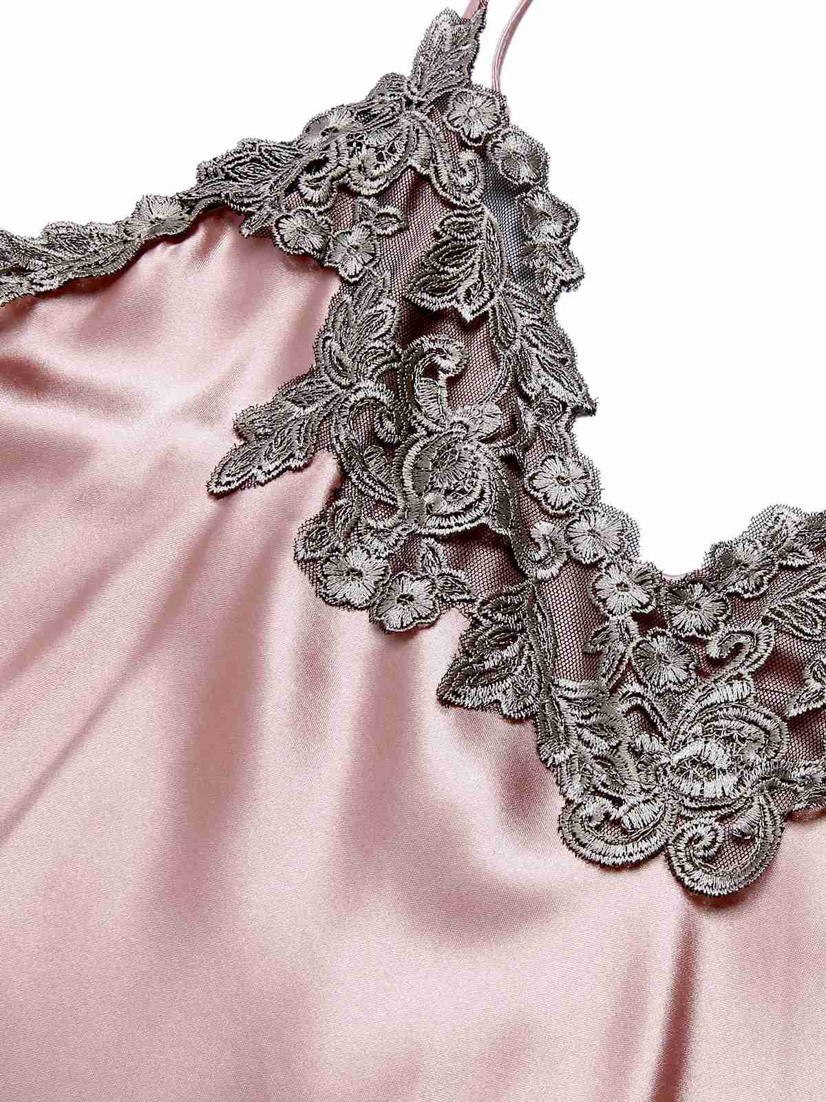 Chemise de nuit à bretelles en faux satin brodé des années 1930 - Image 10