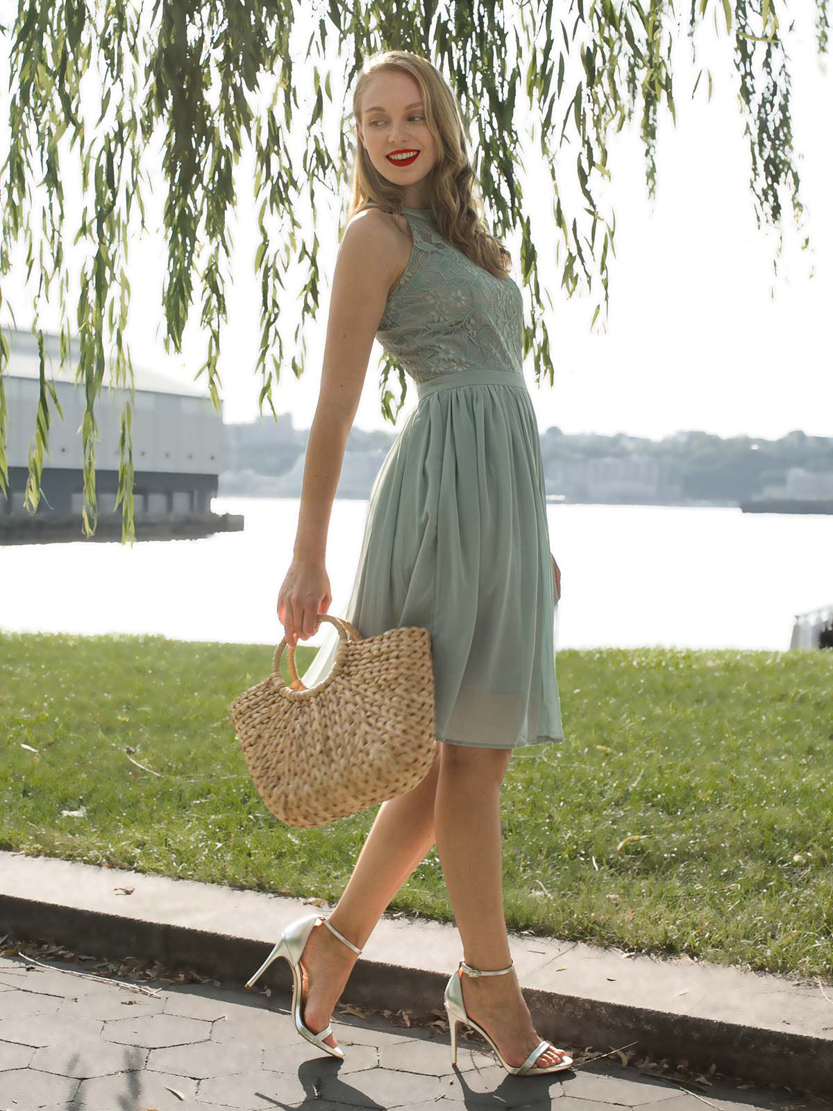 Robe Swing Vintage Année 50 en Dentelle à Fleurs Soirée Cocktail Pin Up - Image 6