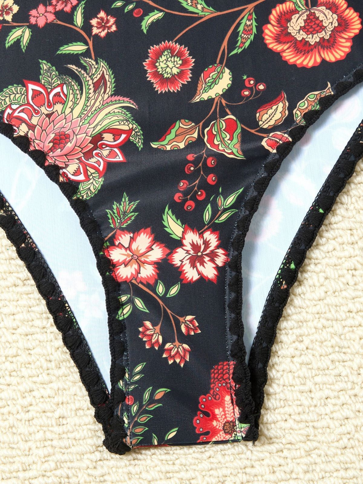 2PCS Maillot de bain et paréo à franges et décolleté en V profond années 1960 - Image 8
