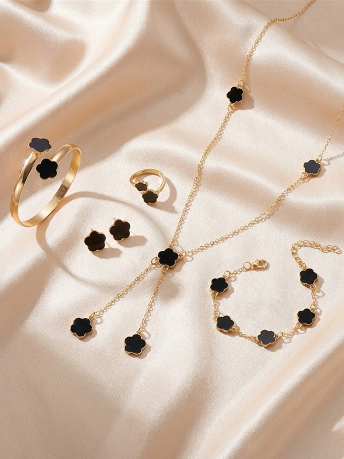 5PCS Ensemble de bijoux fleur à cinq pétales - Image 8