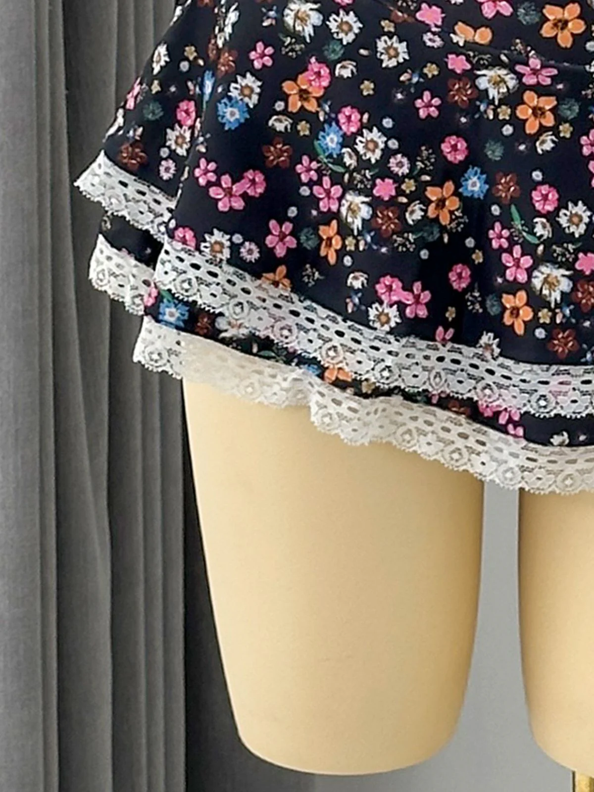 Bikini à Volants Fleurs avec Dentelle Années 1940 - Image 17