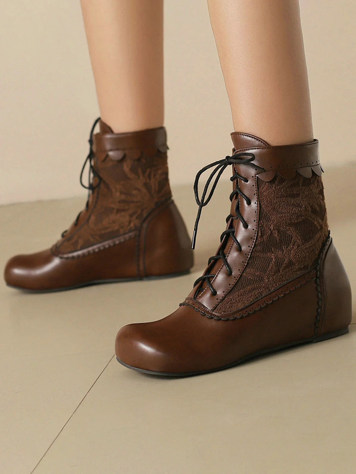 Bottes à lacets brodées vintage avec talon intérieur - Image 12