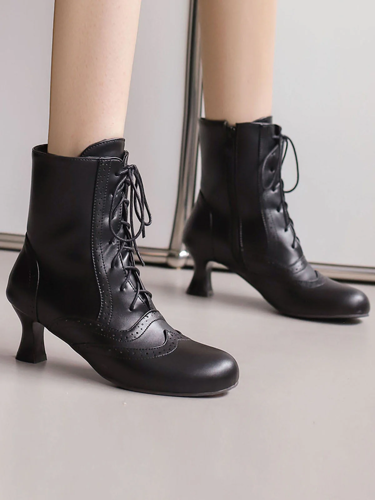 Bottes à talon chaton en cuir massif vintage - Image 8