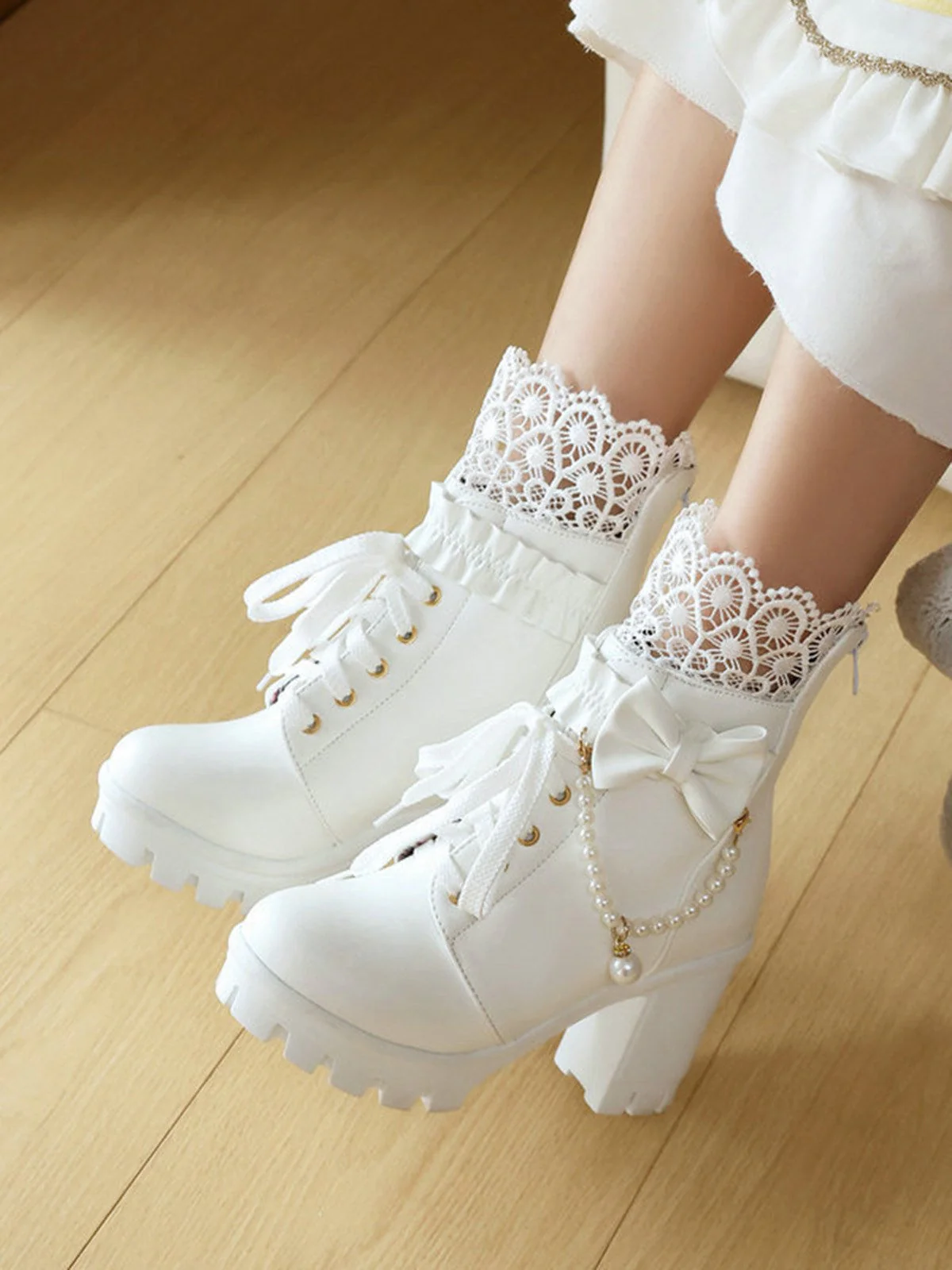 Bottes À Talons Épais Dentelle Perles Nœud Vintage - Image 10
