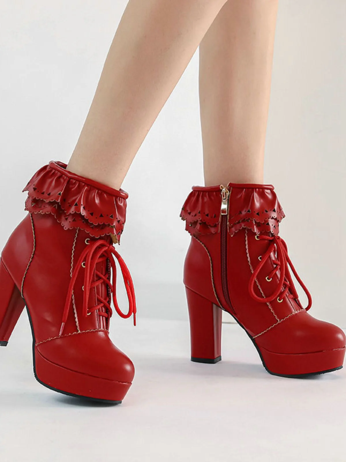 Bottes à talons hauts épais à lacets et volants vintage - Image 13