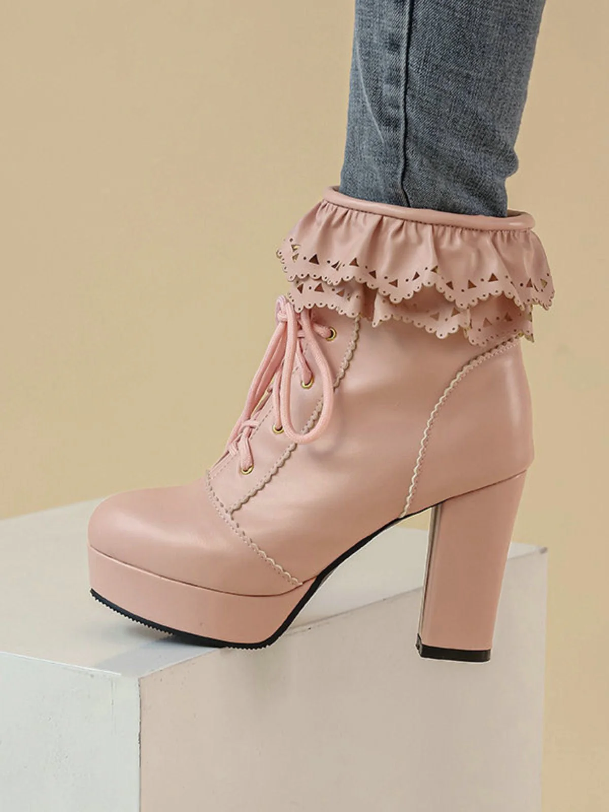Bottes à talons hauts épais à lacets et volants vintage - Image 7