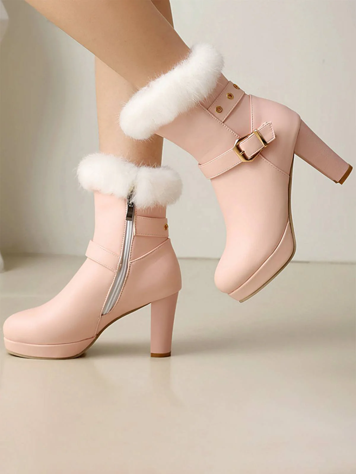 Bottes à talons hauts vintage en fausse fourrure avec boucle - Image 12