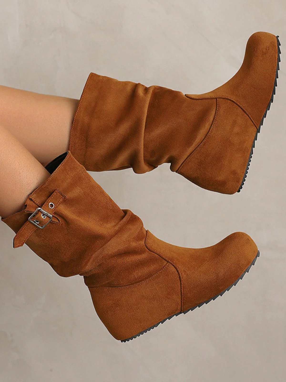 Bottes compensées en daim avec boucle - Image 2