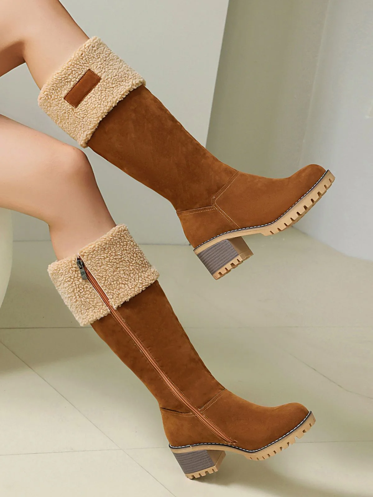 Bottes de neige d'hiver à talons carrés en faux daim - Image 3