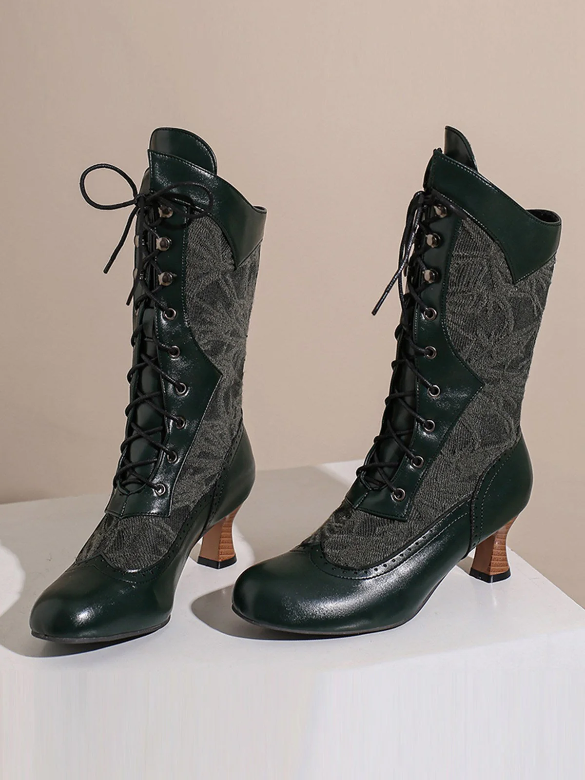 Bottes hautes à lacets en patchwork de dentelle - Image 21