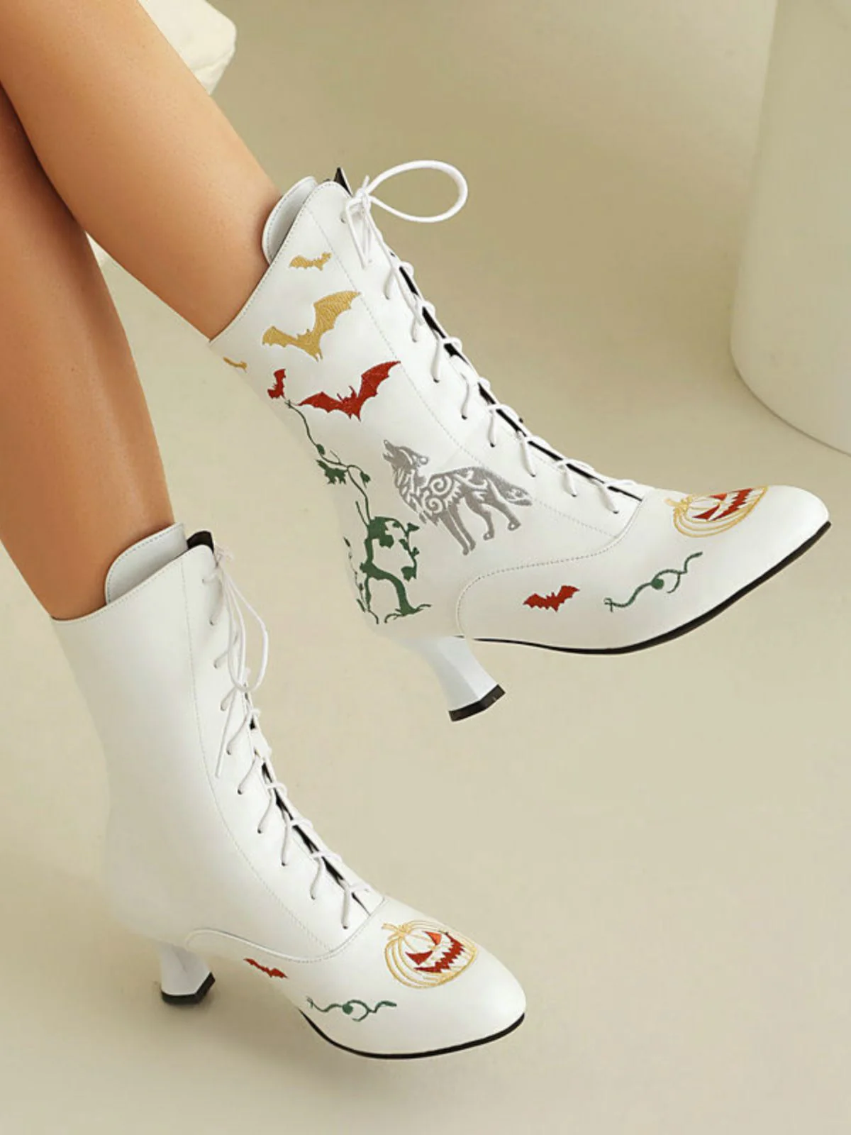 Bottes mi-mollet à lacets motif chauve-souris et citrouille d'Halloween - Image 9