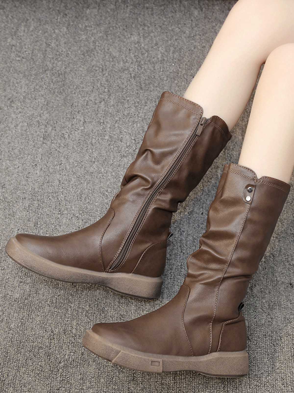 Bottes plates plissées en cuir marron - Image 3