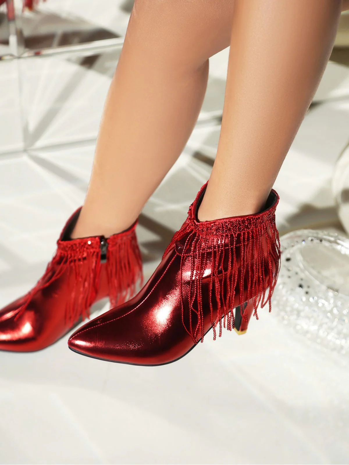 Bottines Chelsea à bout pointu et pompons métalliques - Image 20