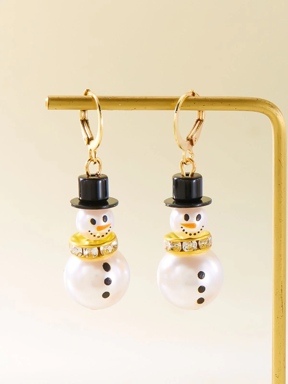 Boucles d'oreilles bonhomme de neige en strass flocons de neige et perles - Image 6