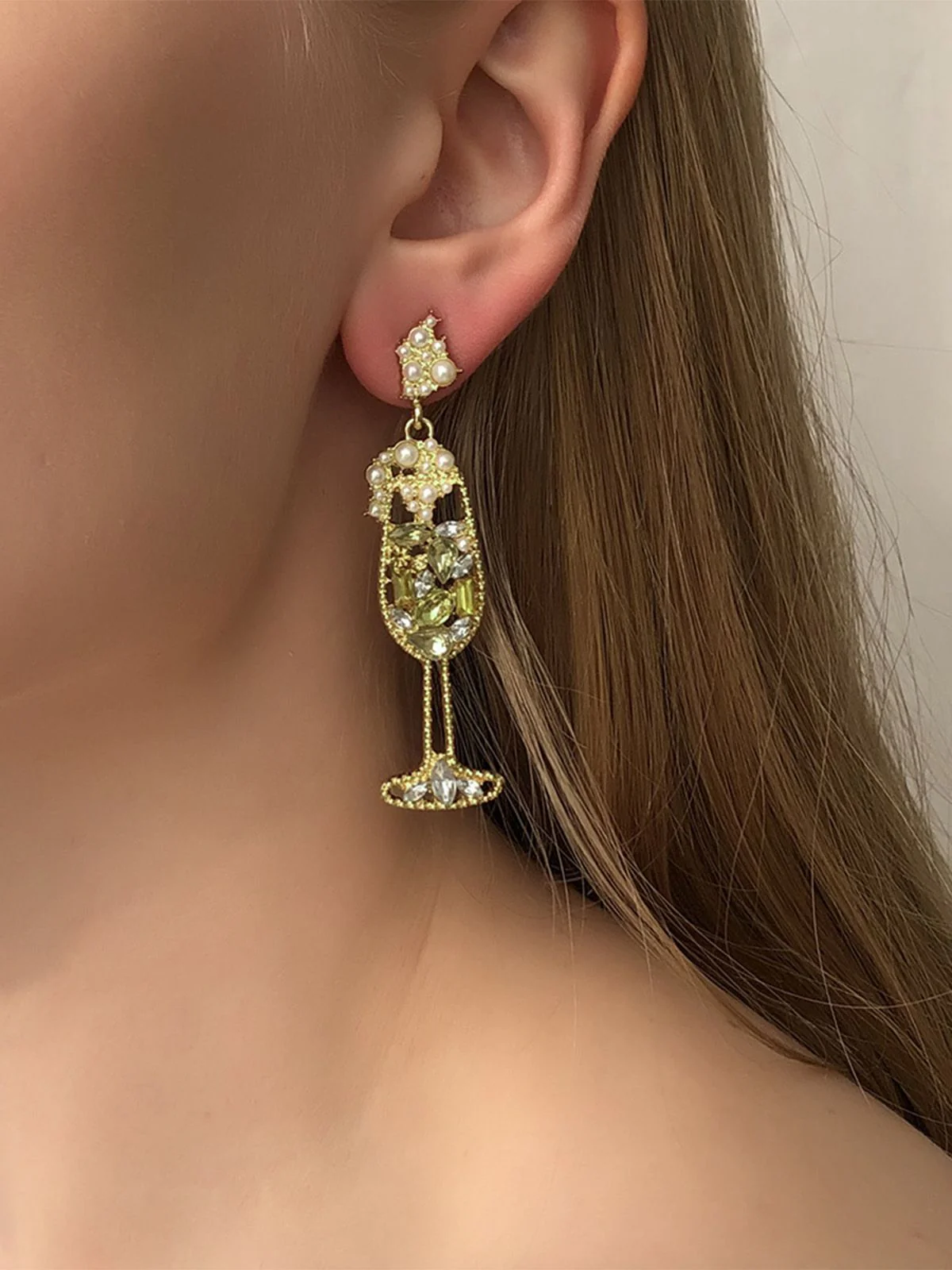 Boucles d'oreilles en forme de verre à champagne perles et pierres précieuses - Image 18