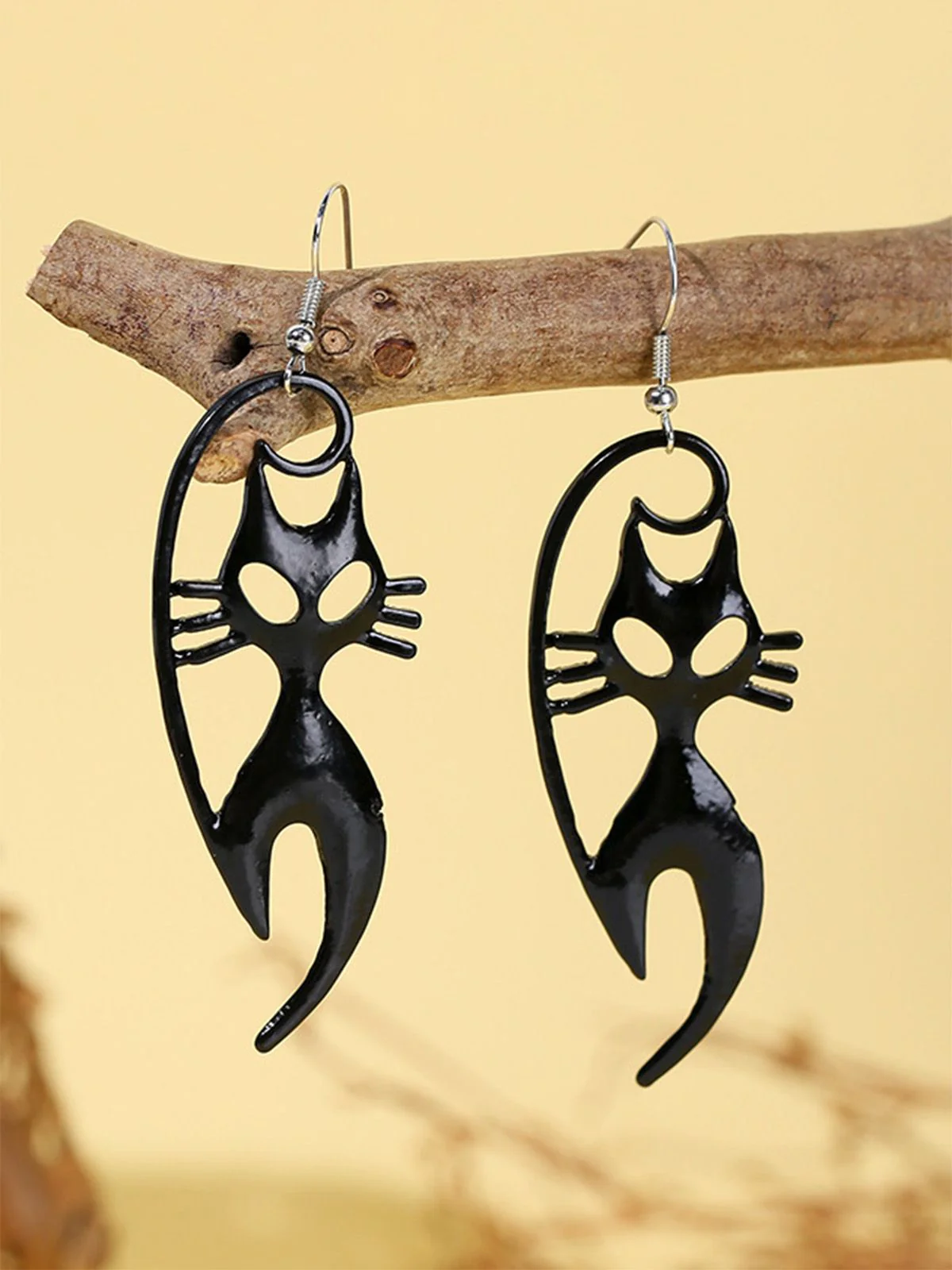 Boucles d'oreilles pendantes chat noir d'Halloween - Image 2