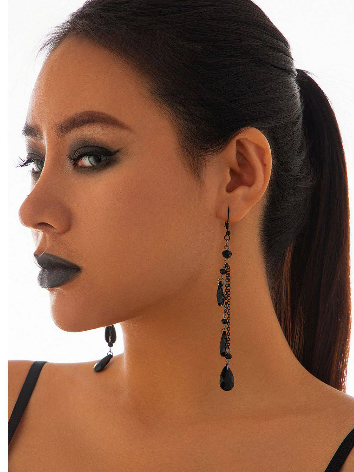 Boucles d'oreilles pendantes gothiques en forme de goutte d'eau - Image 2