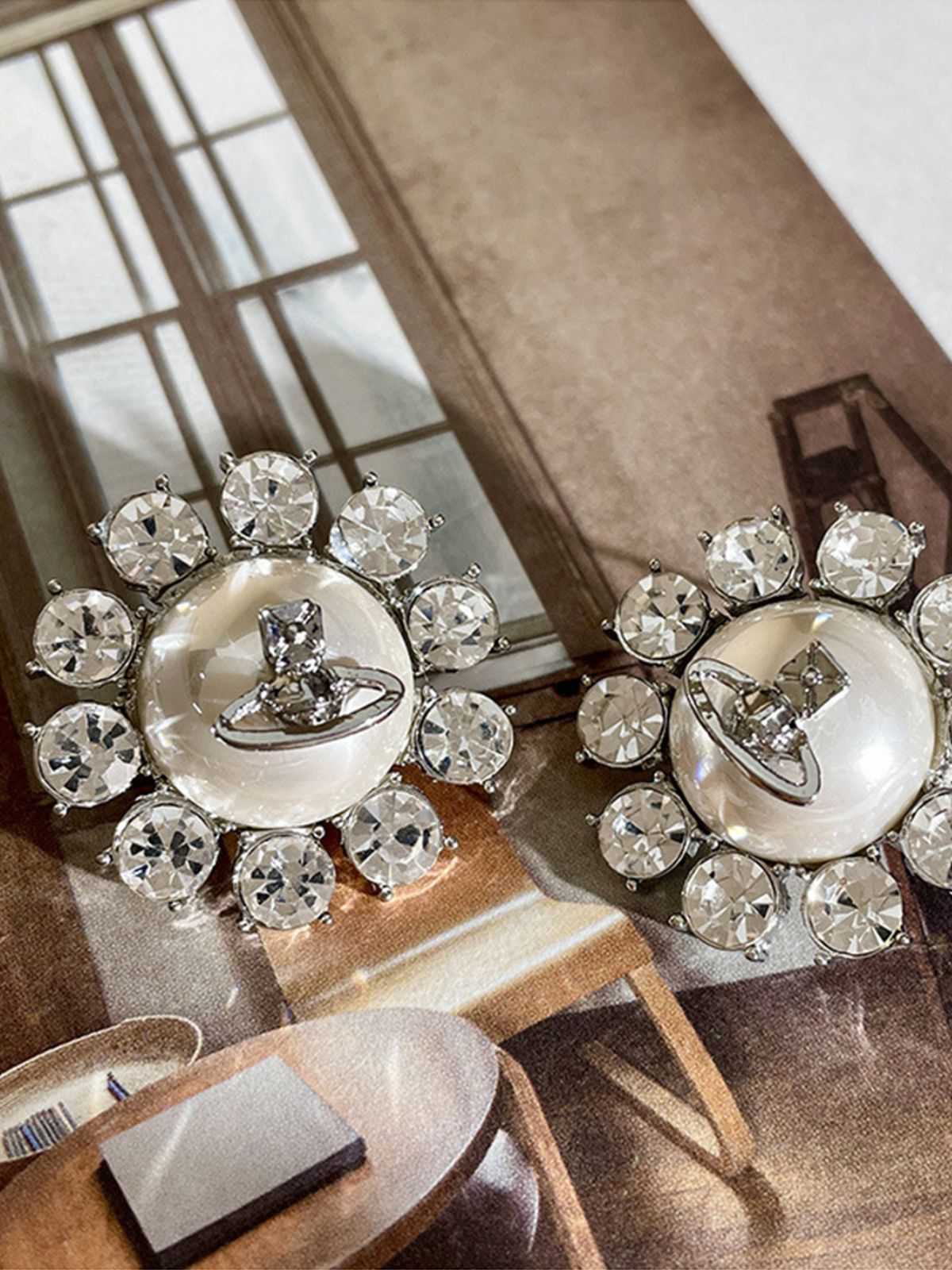 Boucles d'oreilles rétro en argent avec perles et diamants - Image 3
