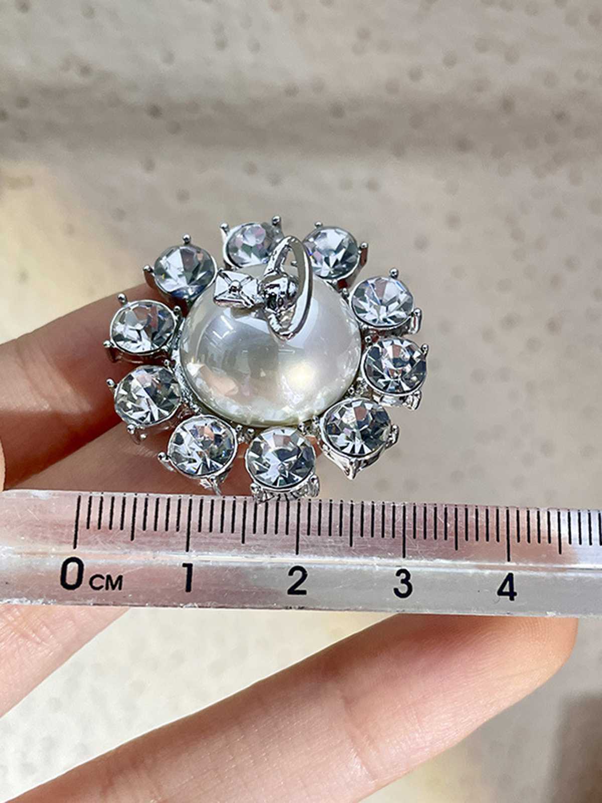 Boucles d'oreilles rétro en argent avec perles et diamants - Image 5