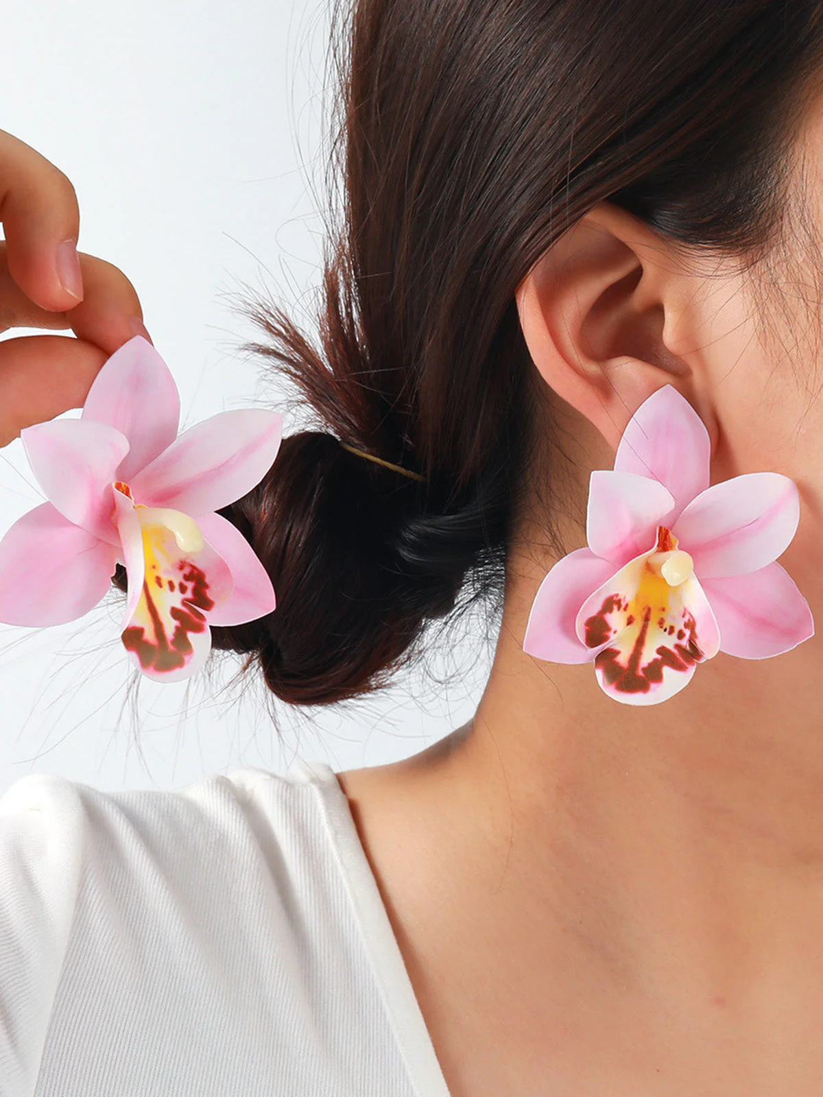 Boucles d'oreilles spectaculaires forme d'orchidée