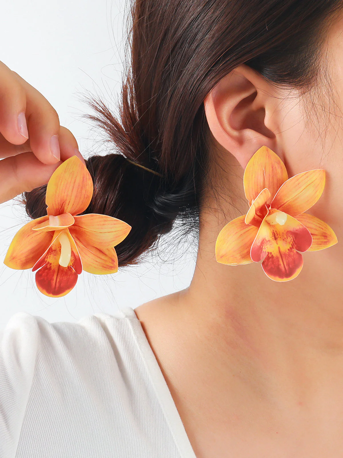 Boucles d'oreilles spectaculaires forme d'orchidée - Image 5