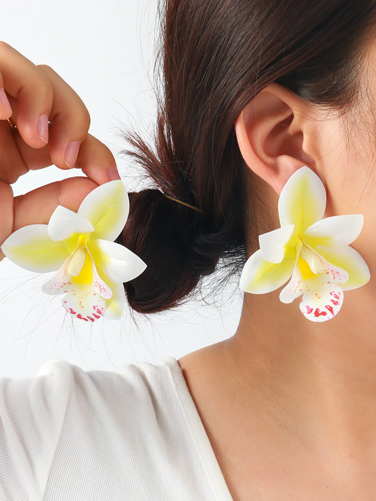 Boucles d'oreilles spectaculaires forme d'orchidée - Image 7