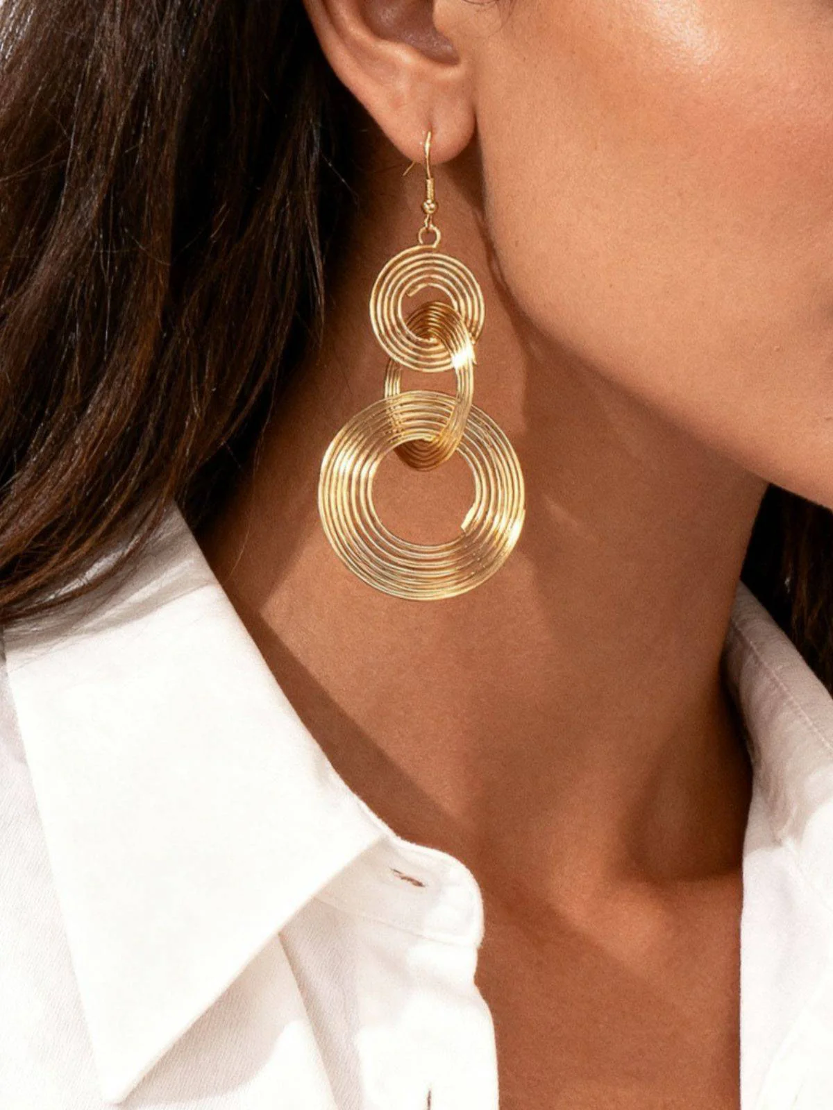 Boucles d'oreilles vintage en alliage doré à spirale exagérée - Image 3