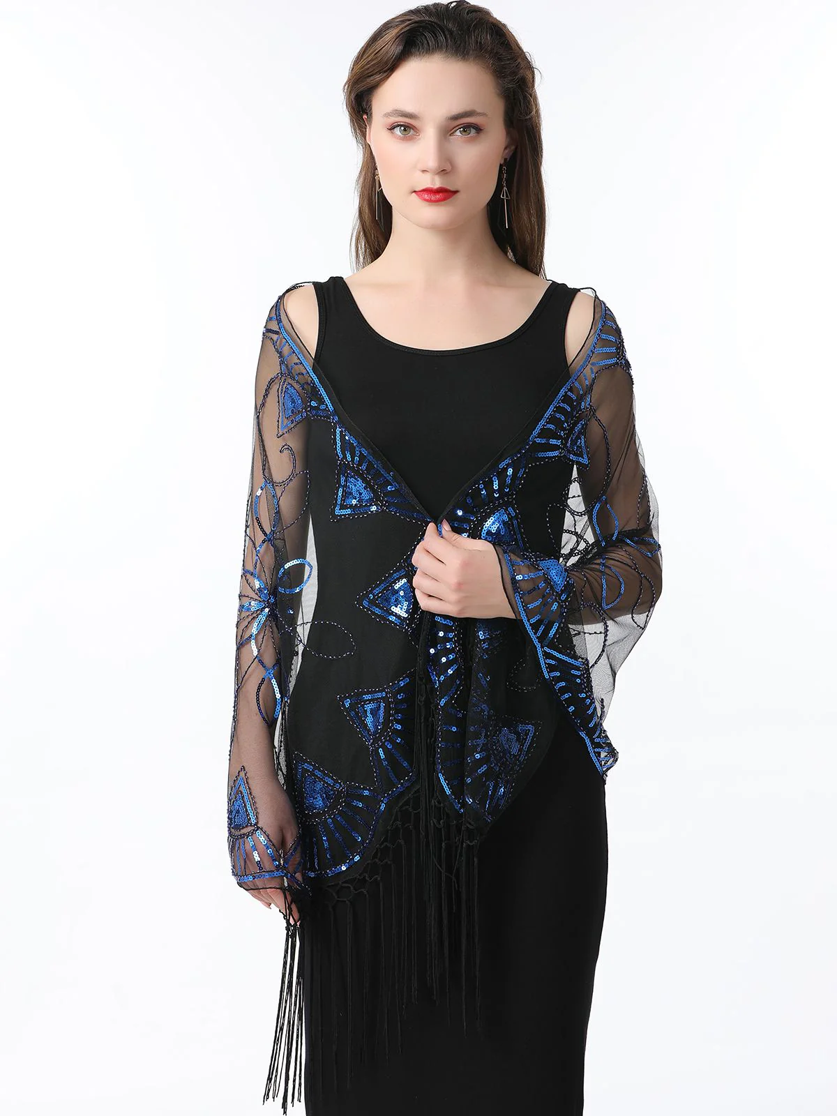Cape en maille à paillettes et pompons des années 1920