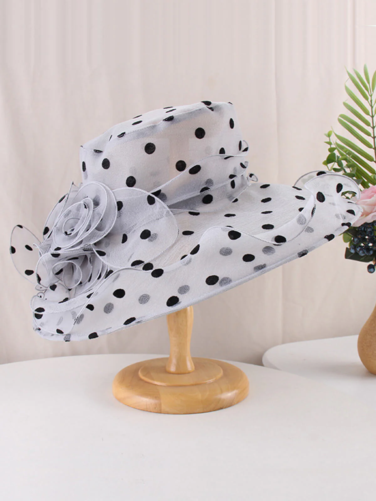 Chapeau de Soleil Vintage en Organza à Pois - Image 4