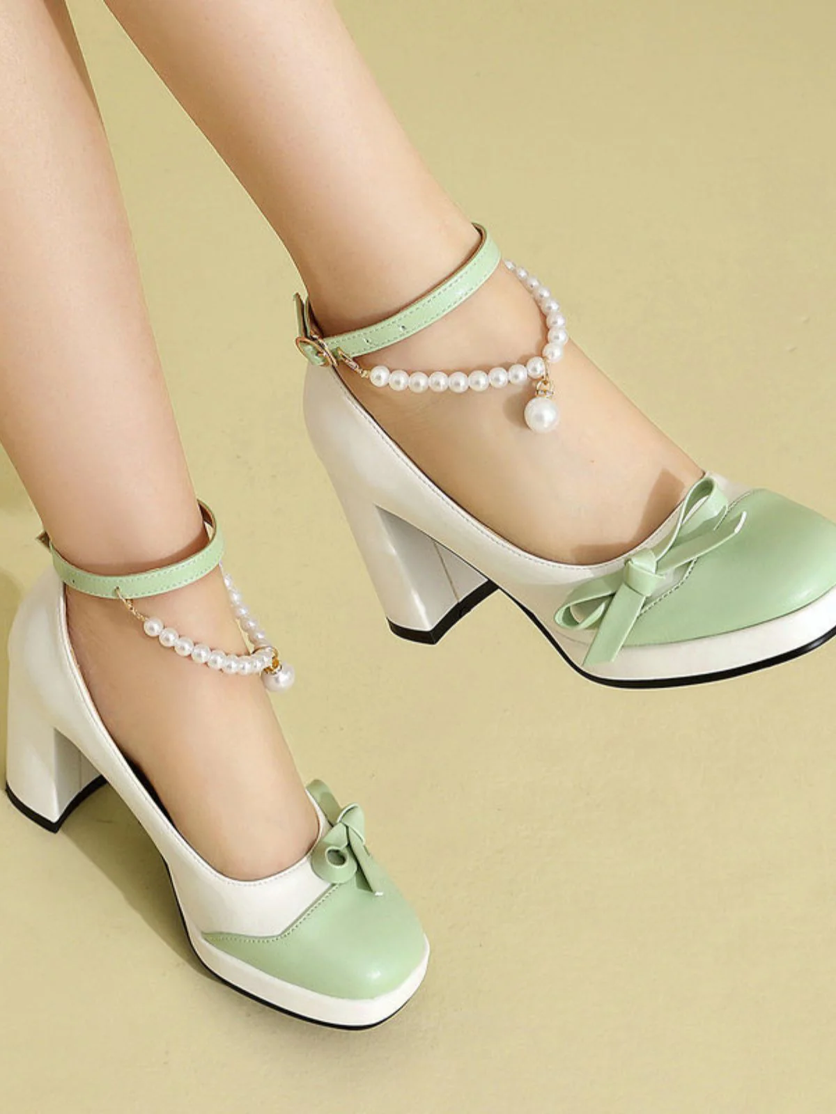 Chaussures à talons épais avec bride cheville - Image 13