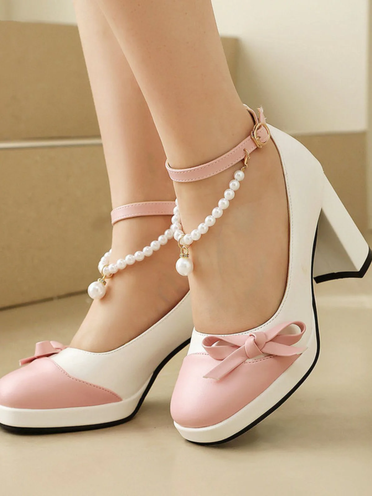 Chaussures à talons épais avec bride cheville - Image 2