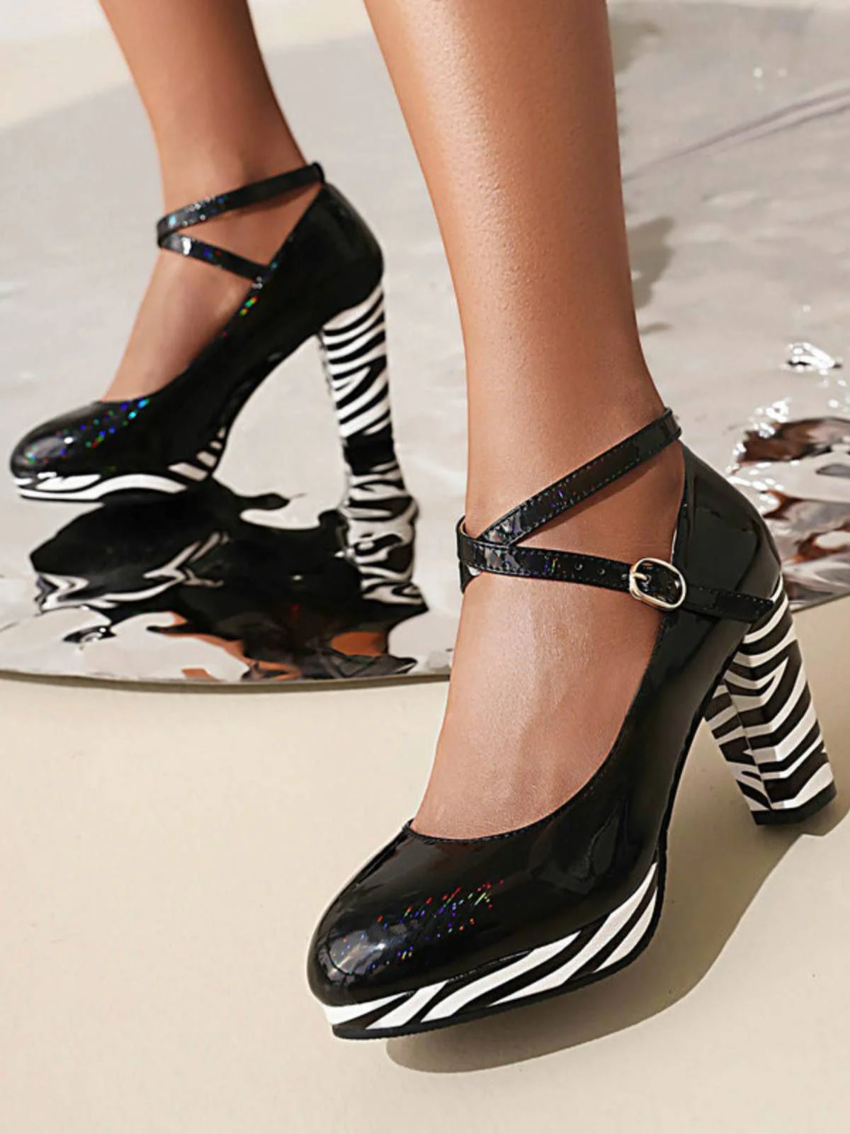 Chaussures à talons hauts épaisses à bride croisée Zebra - Image 7