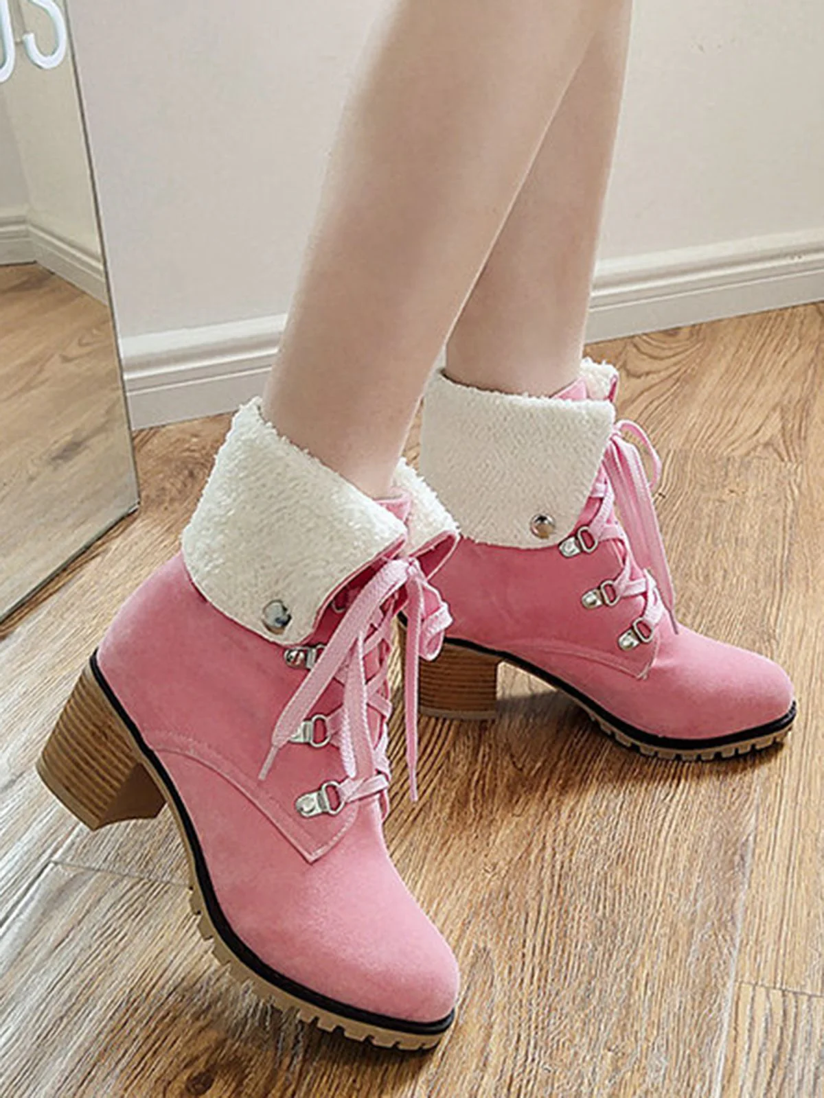 Chaussures à Talons Hauts Style Britannique Bottes Martin Courtes Givrées à Lacets - Image 15
