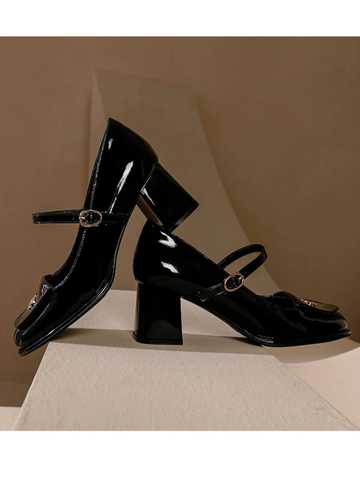 Chaussures Mary Jane en cuir verni à talons épais - Image 6