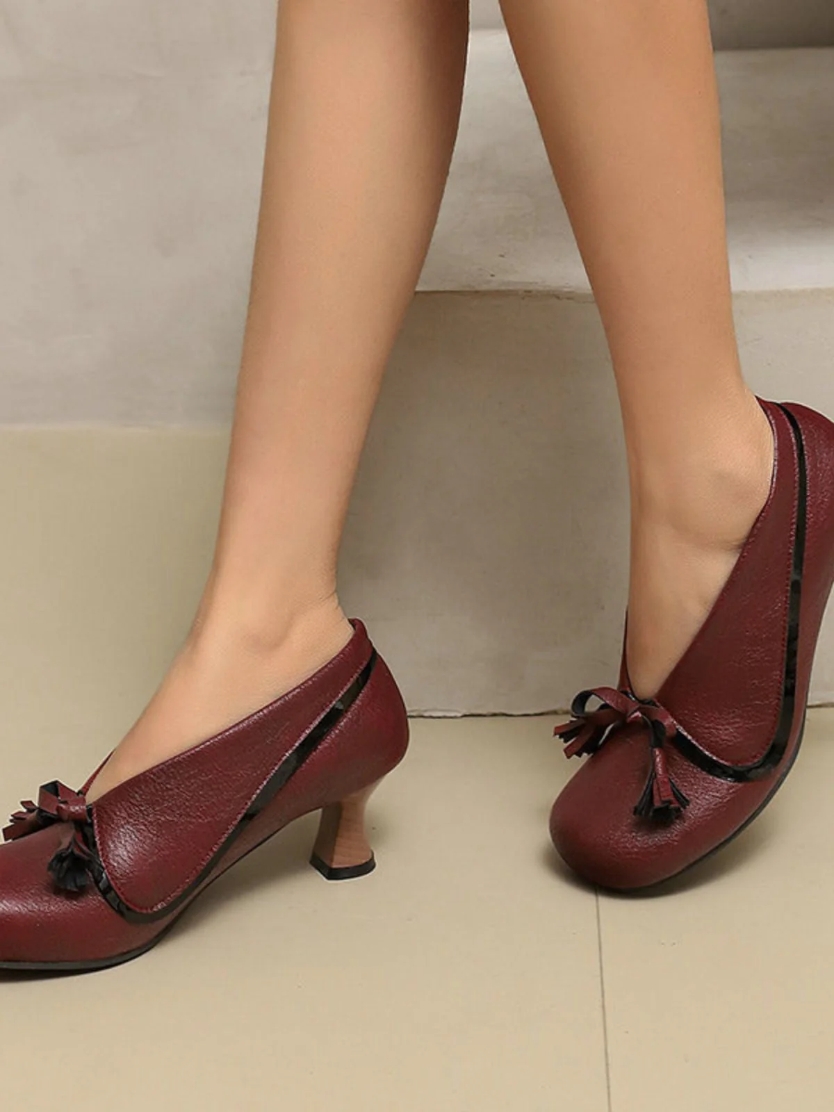 Chaussures rétro à nœud en PU, bout rond et talon compensé - Image 12