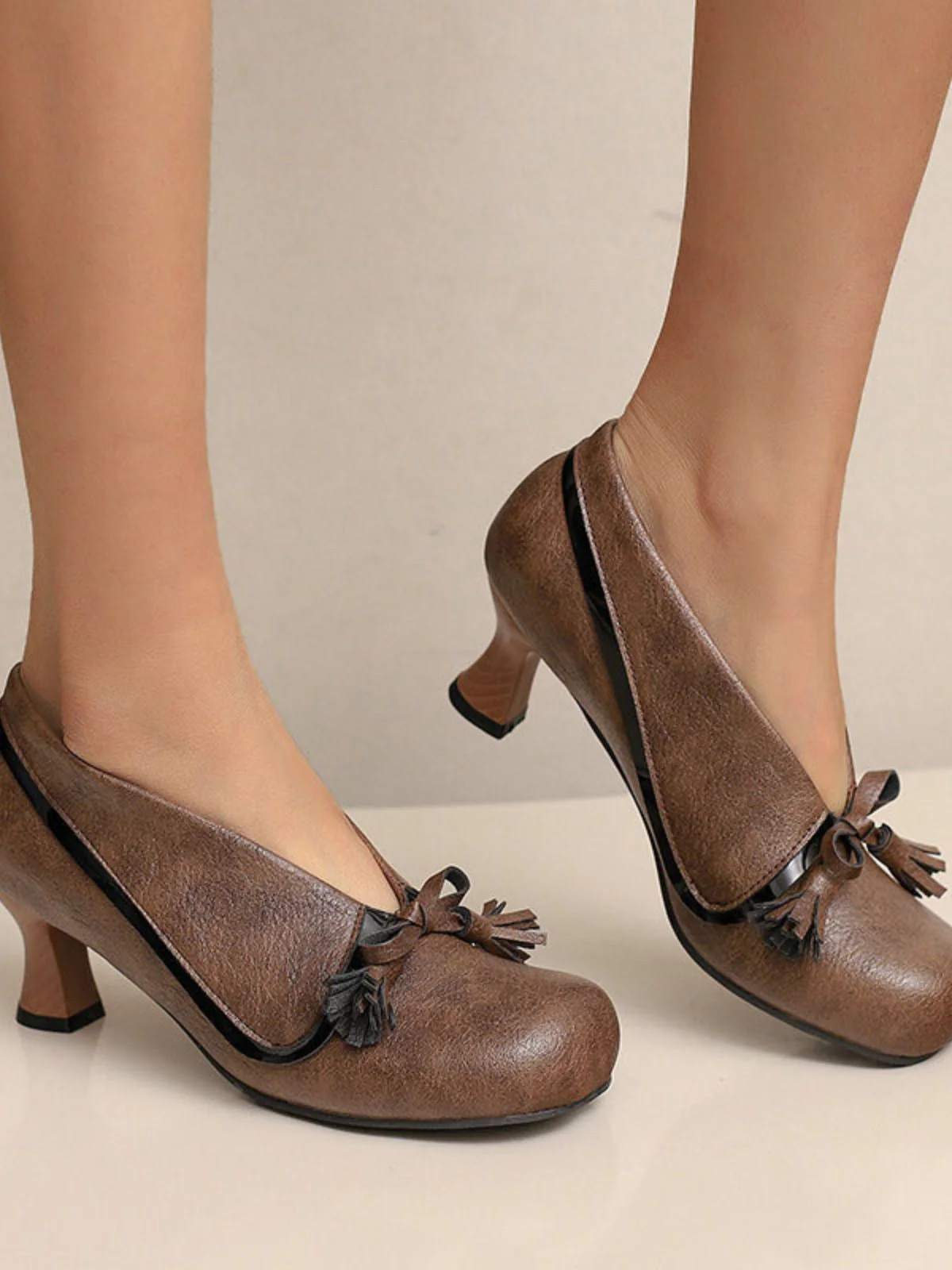 Chaussures rétro à nœud en PU, bout rond et talon compensé - Image 21