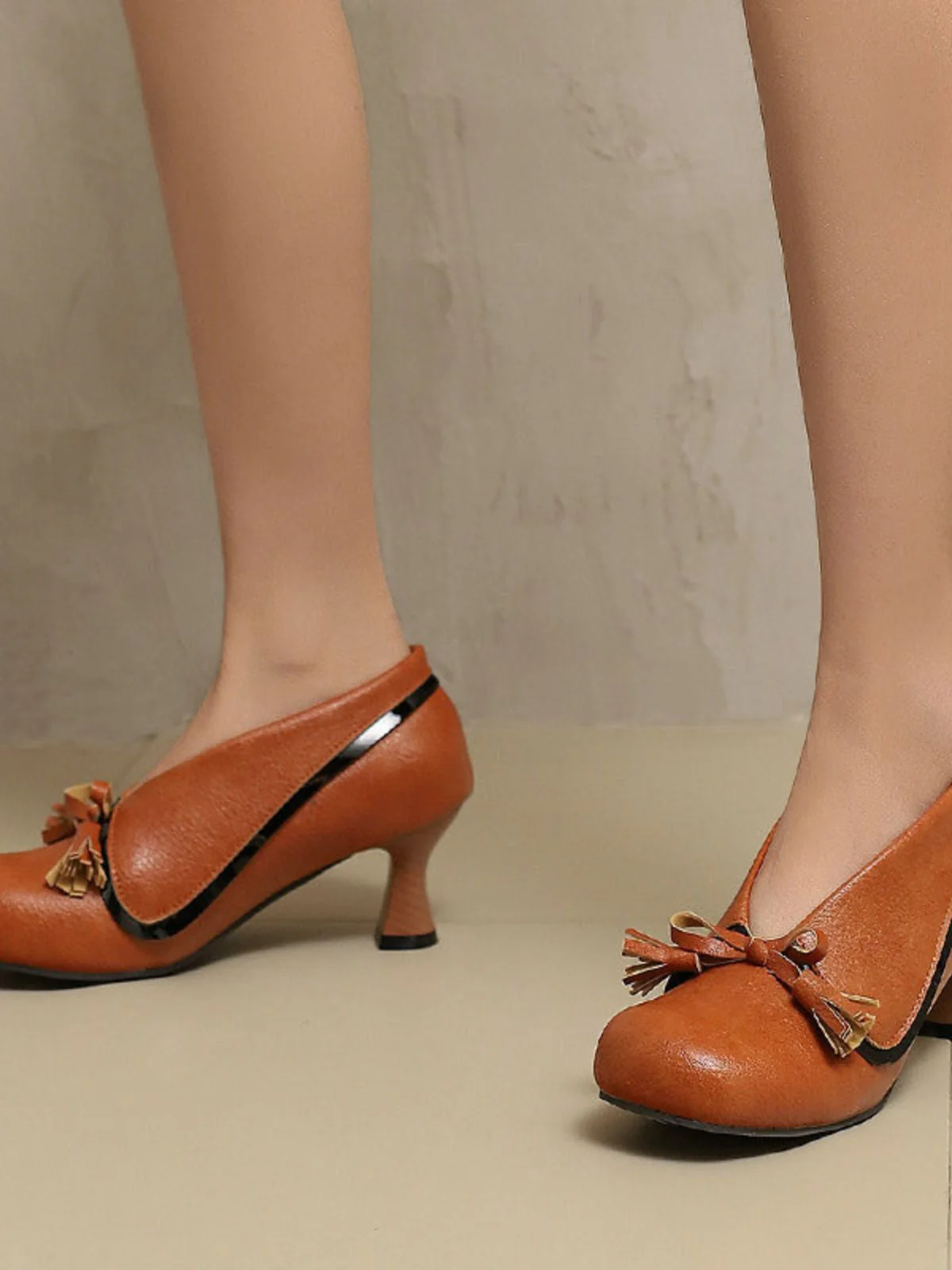 Chaussures rétro à nœud en PU, bout rond et talon compensé - Image 26