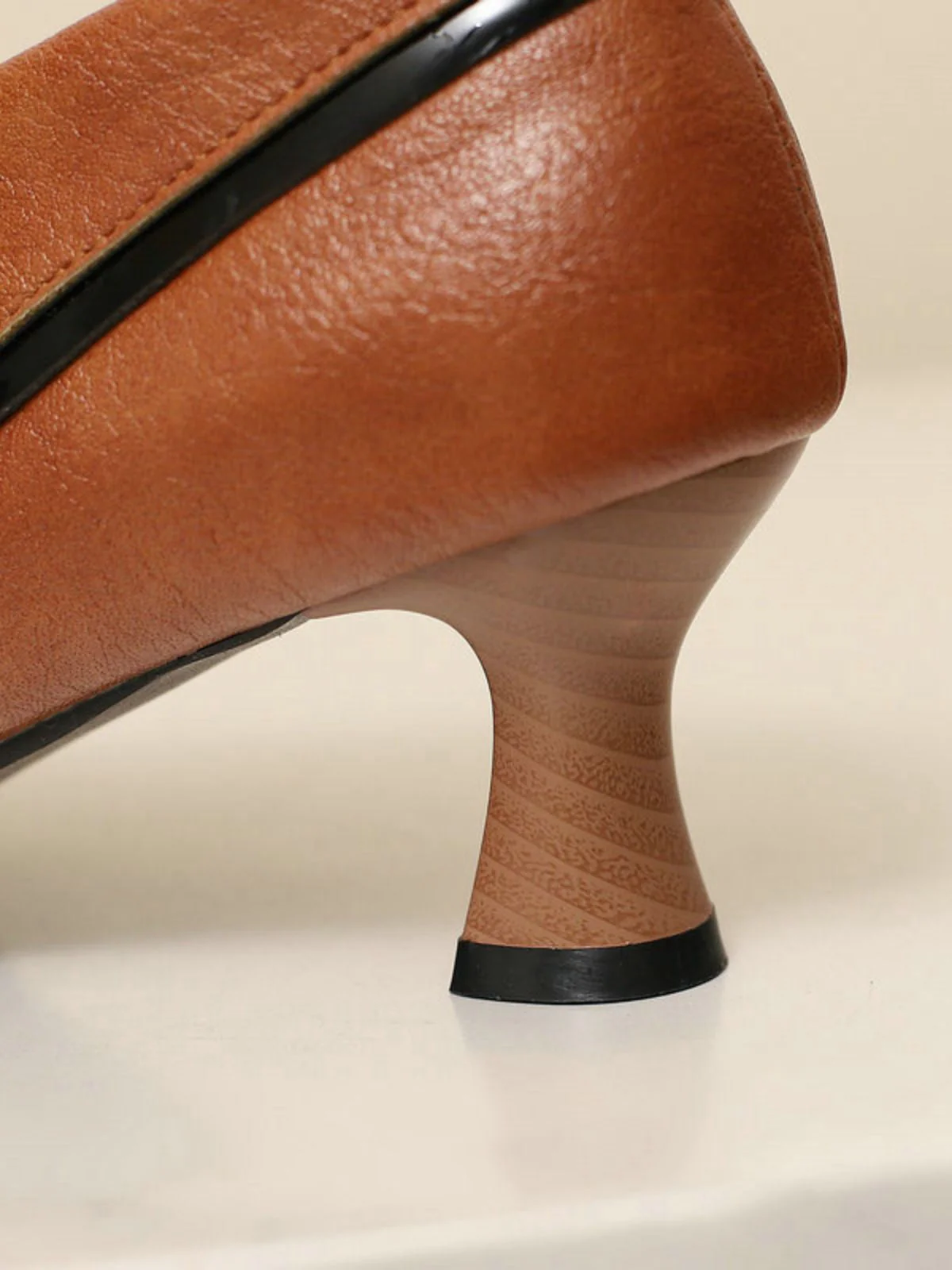 Chaussures rétro à nœud en PU, bout rond et talon compensé - Image 28