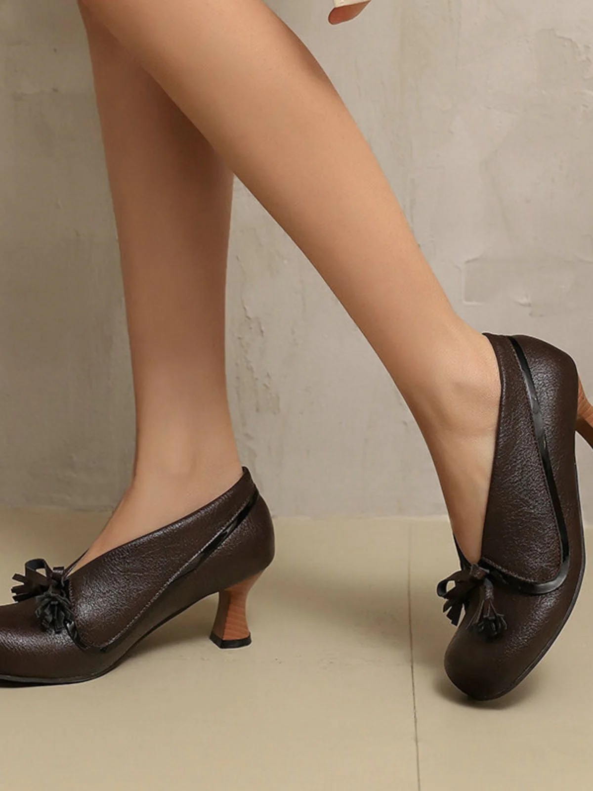 Chaussures rétro à nœud en PU, bout rond et talon compensé - Image 8