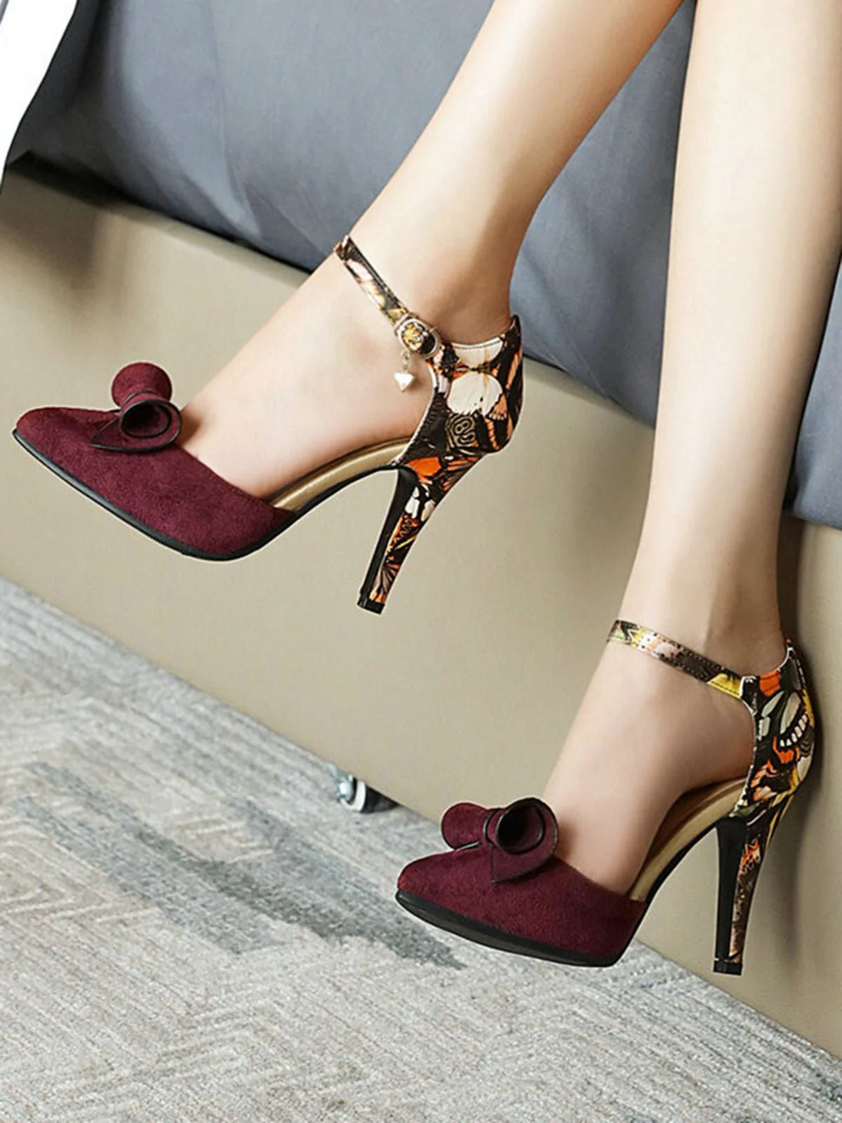 Chaussures Rétro à Talons Hauts et Bout Pointu - Image 11