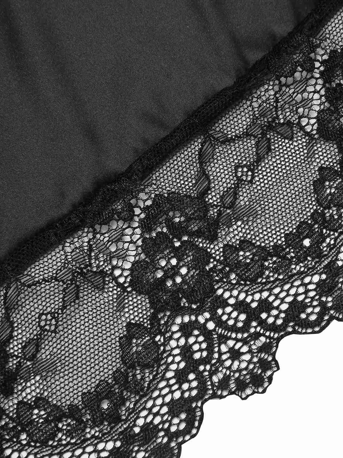 Chemise de nuit à bretelles spaghetti en patchwork de dentelle des années 1970 - Image 5