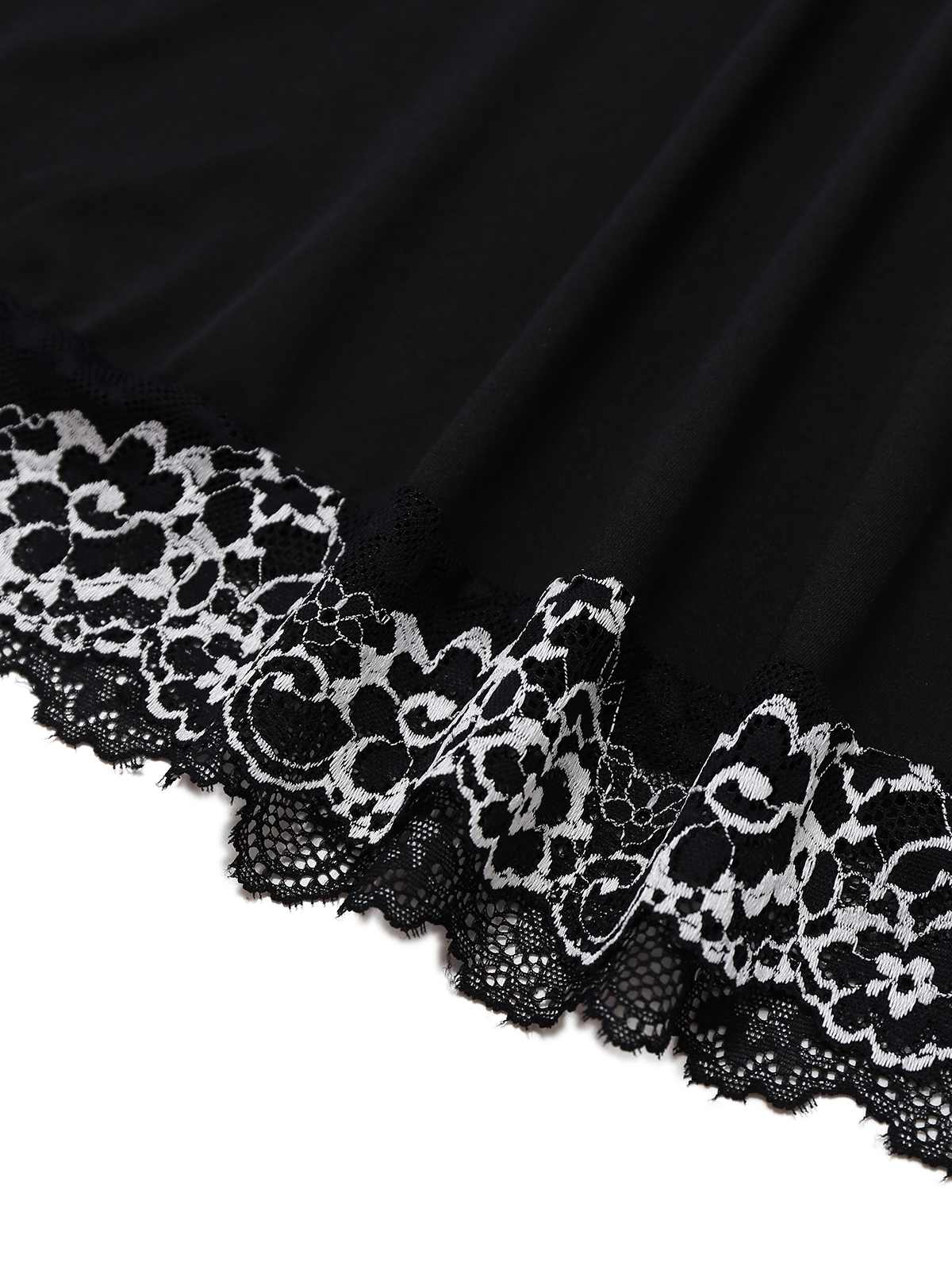 Chemise de nuit noire en velours et dentelle des années 1950 - Image 4