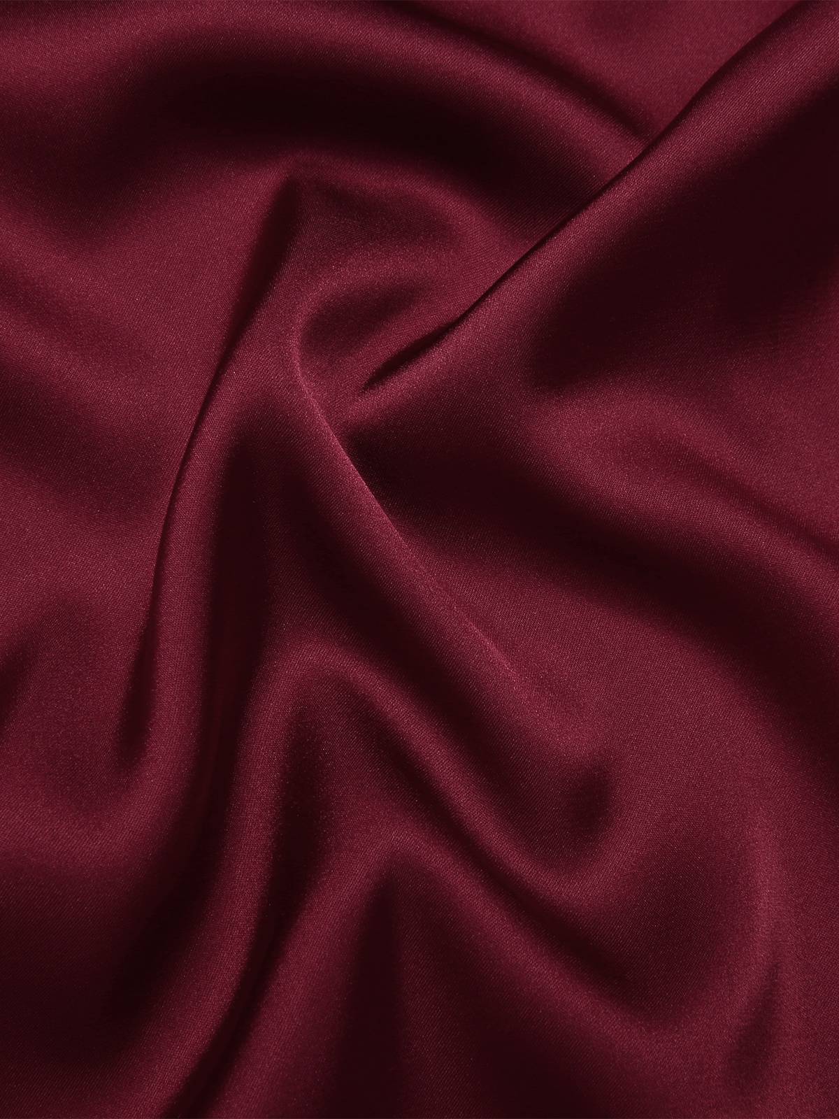 Chemise de nuit rouge en satin et dentelle fendue bretelles des années 1930 - Image 3