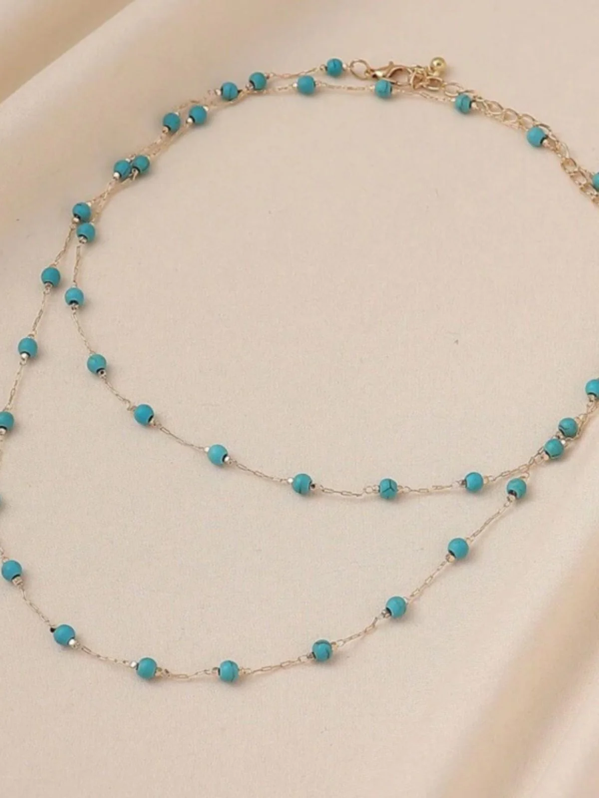 Collier Bleu Bohème Double Rang de Perles Turquoises - Image 2
