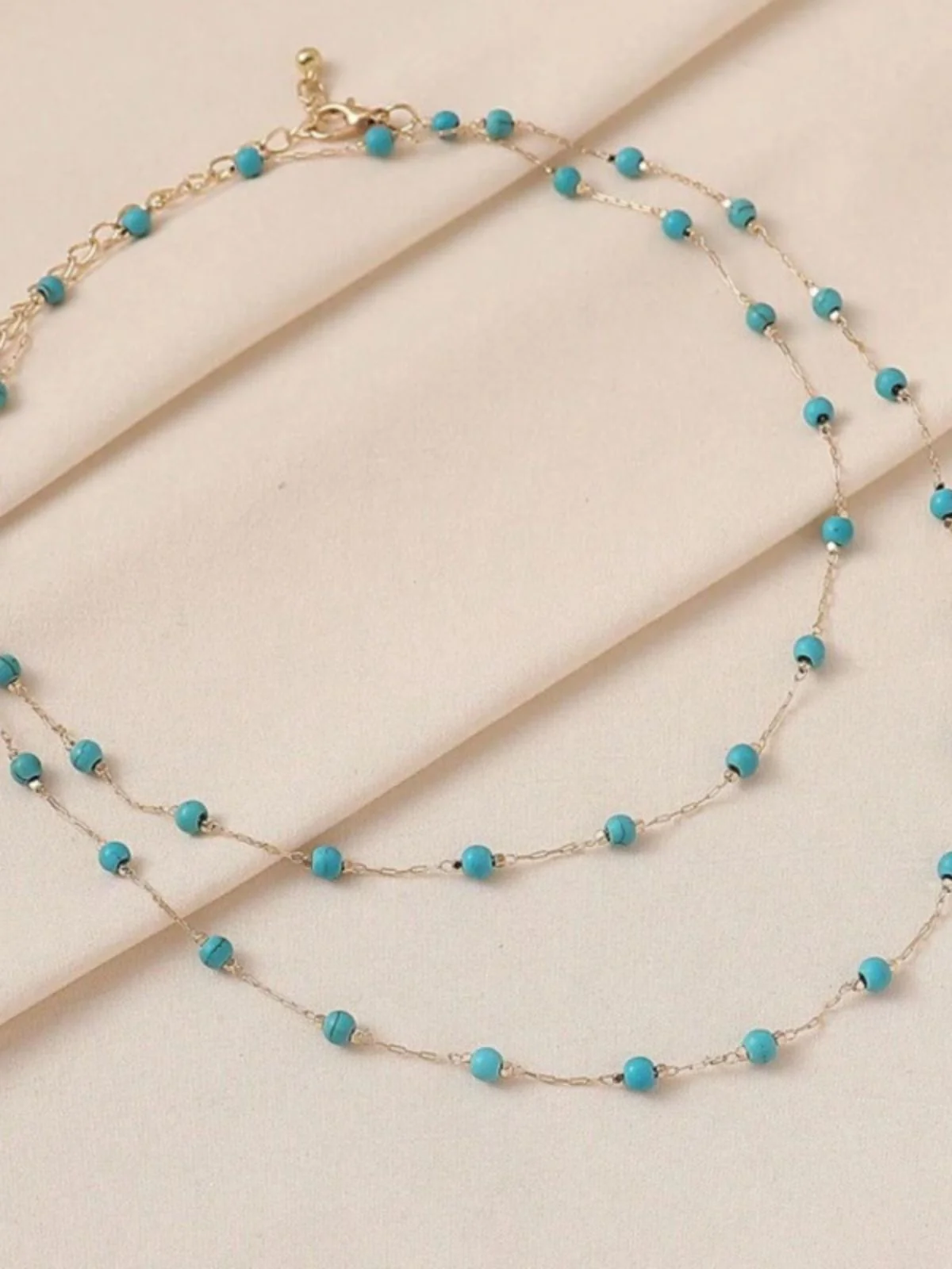 Collier Bleu Bohème Double Rang de Perles Turquoises - Image 3