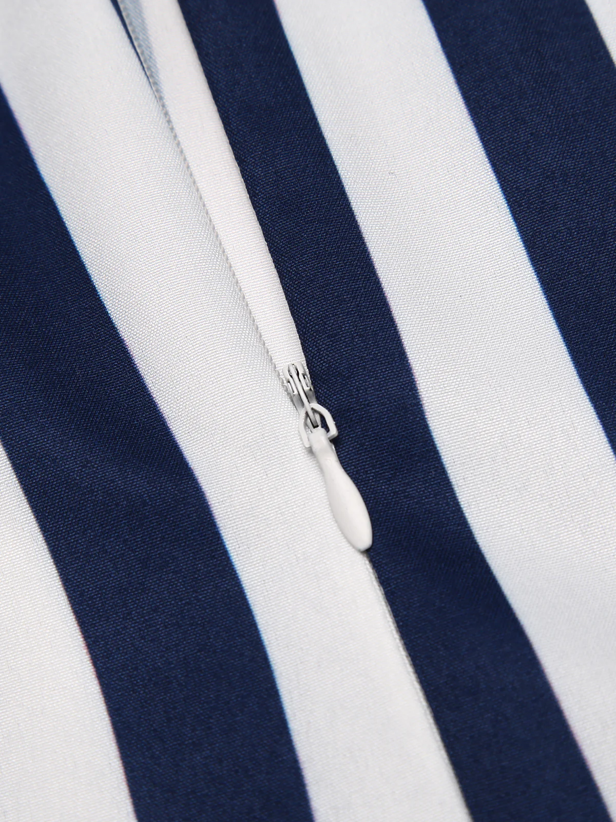 Combinaison Vintage Année 50 à Rayures avec Ceinture Bleu et Blanc - Image 11