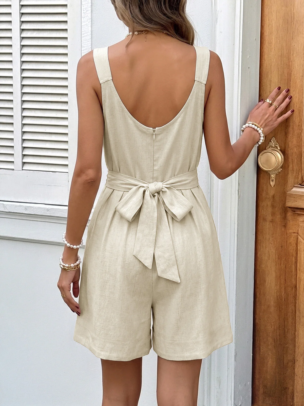 Combishort beige plissé larges bretelles et nœud années 50 - Image 3