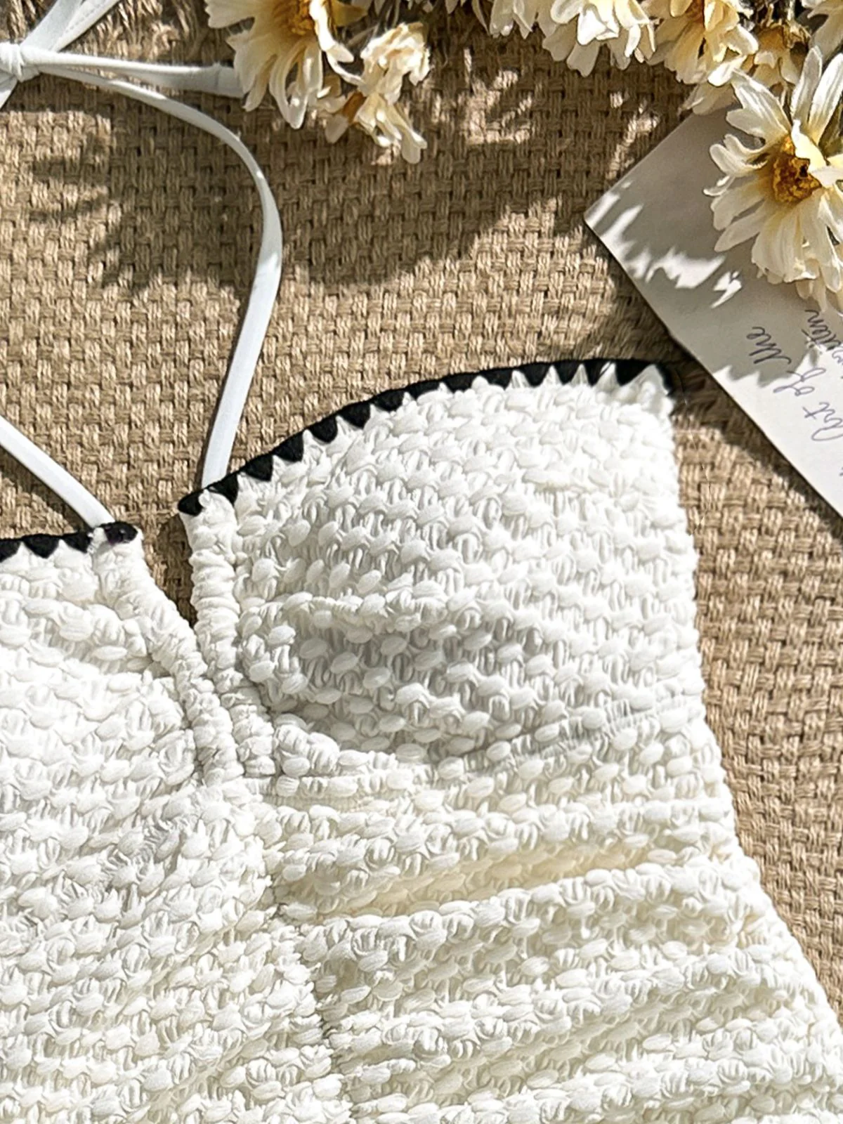 Ensemble tankini blanc texturé dos nu et sans bretelles années 50 - Image 5