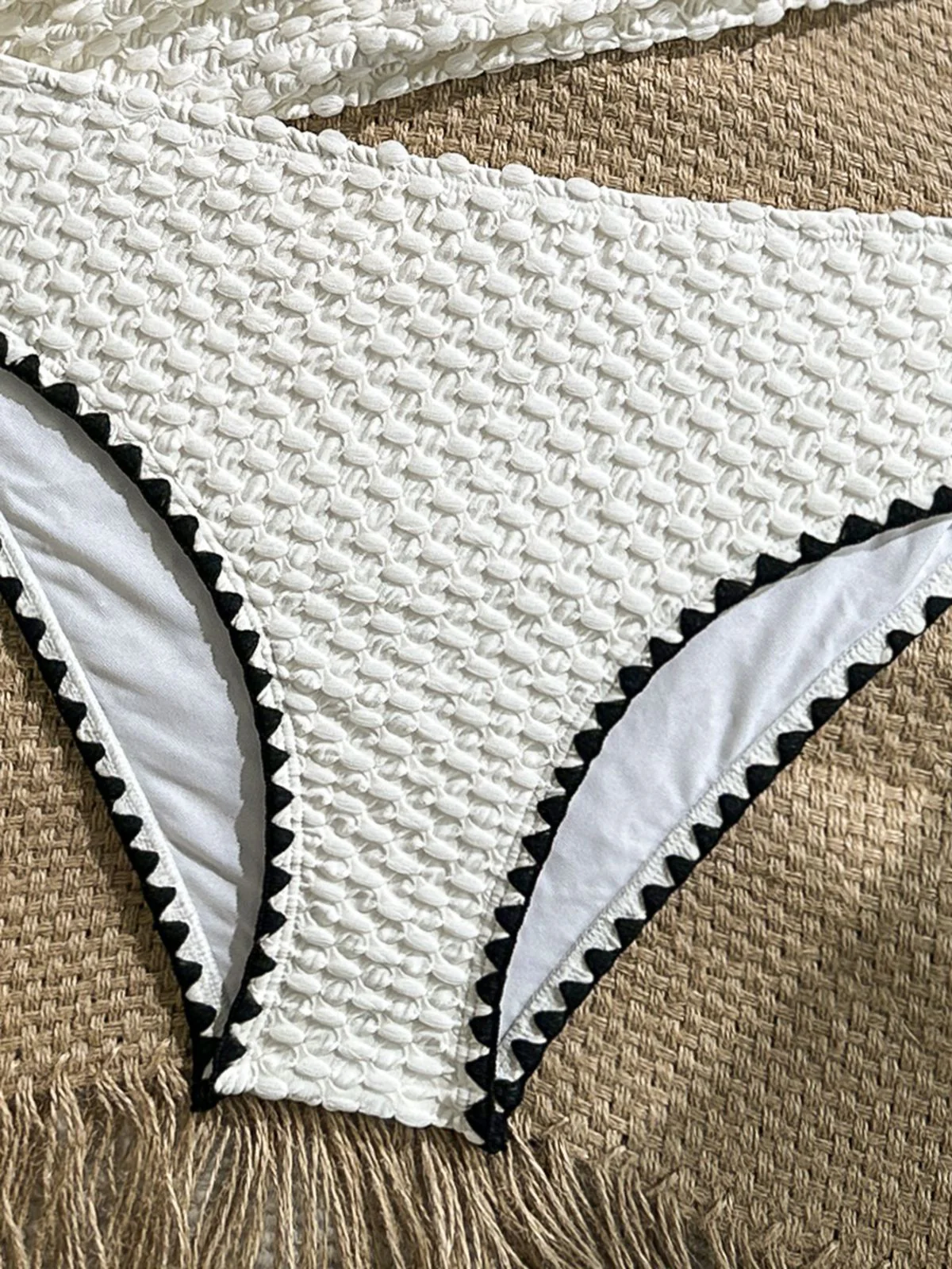 Ensemble tankini blanc texturé dos nu et sans bretelles années 50 - Image 6