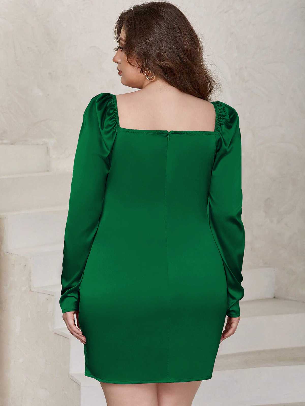 [Grande taille] Robe portefeuille unie à col en cœur verte des années 1960 - Image 5